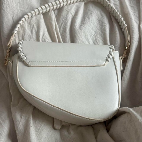 Lulus ivory saddle bag shoulder purse - Picture 6 of 7